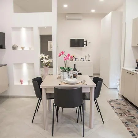 Dimora Asmara 11 15 * Brindisi