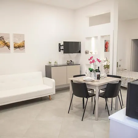 Dimora Asmara 11 15