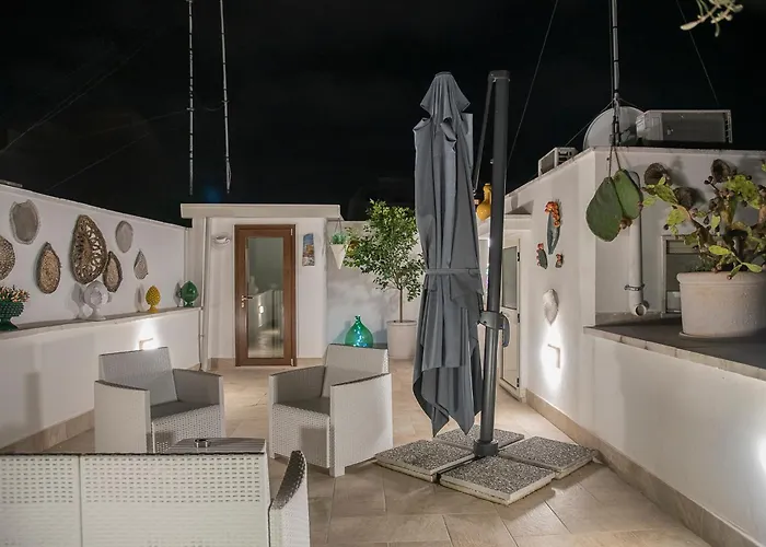 Dimora Asmara 11 15 アパート